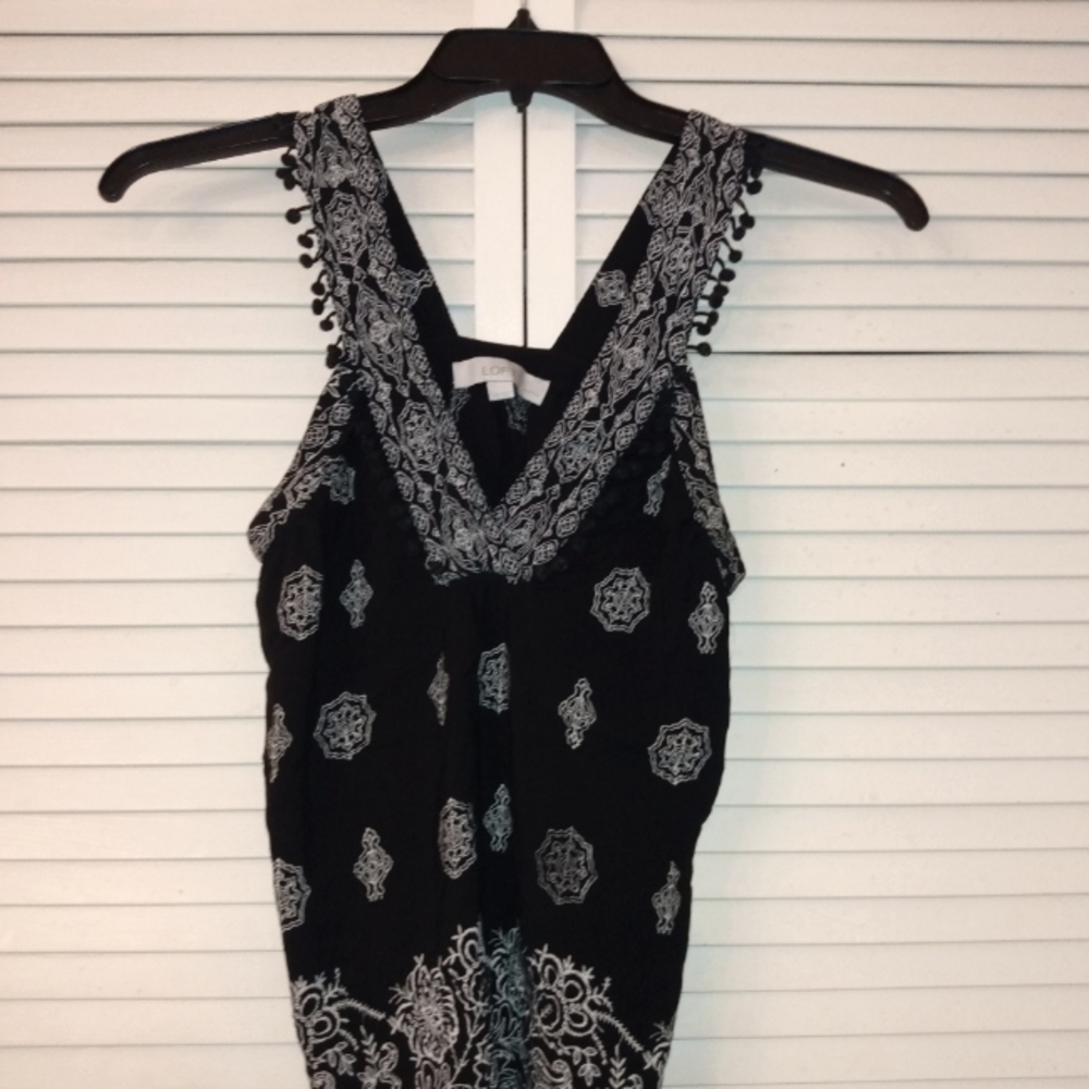 Sleeveless shirt